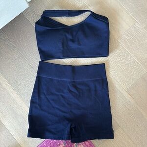 Amazon 2 piece gym set - medium